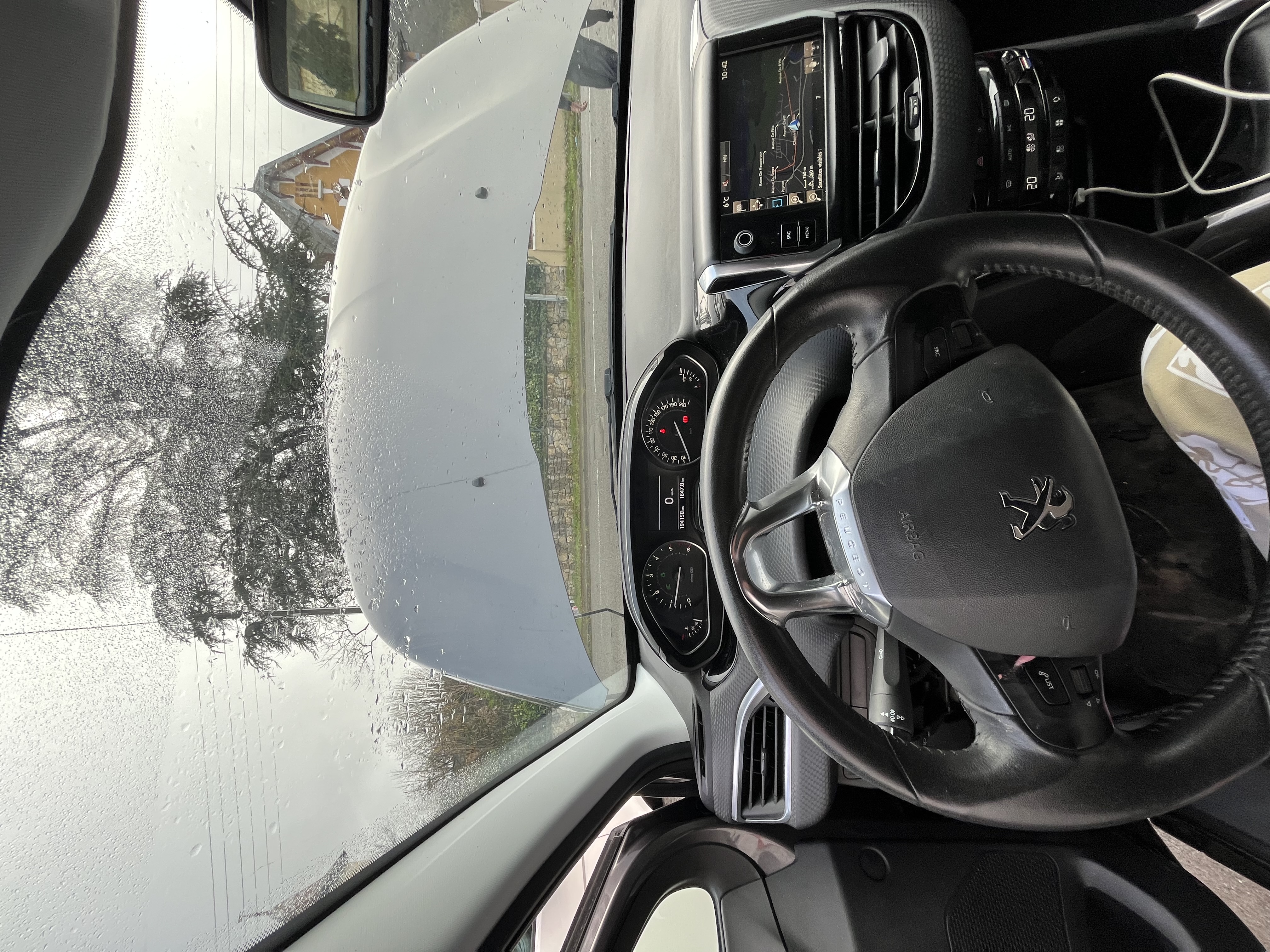 Peugeot 2008 · 1.6 BlueHDi 100cv